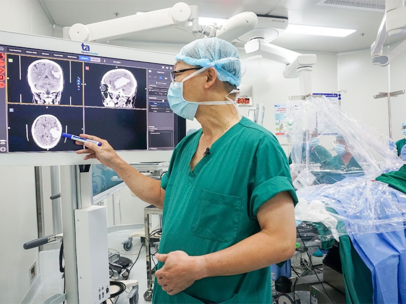 mo-nao-thuc-tinh-cuu-cu-ong-dot-quy-ba-ngay