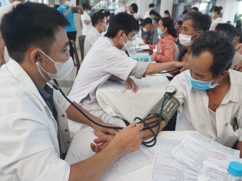 tam-soat-mien-phi-hen-suyen-benh-phoi-tac-nghen-man-tinh-ngung-tho-khi-ngu